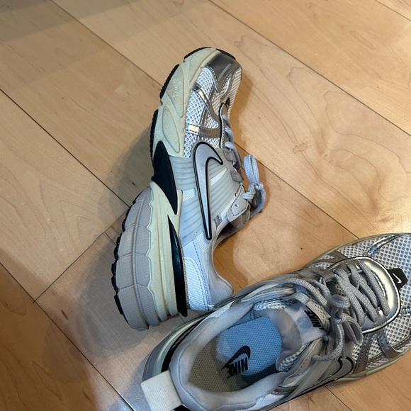 Nike v2k sneakers - Picture 7 of 9